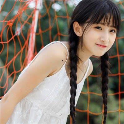 抖音上吃瓜娱乐的十三姨,十三姨带你吃瓜娱乐，揭秘网红幕后故事